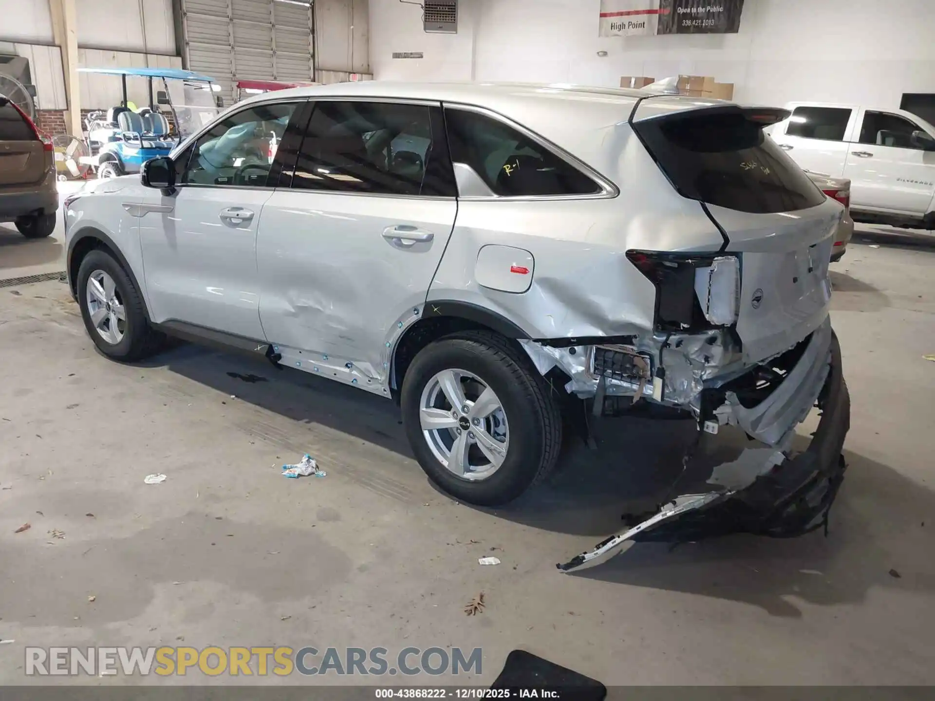 3 Photograph of a damaged car 5XYRG4JC2TG419095 KIA SORENTO 2026