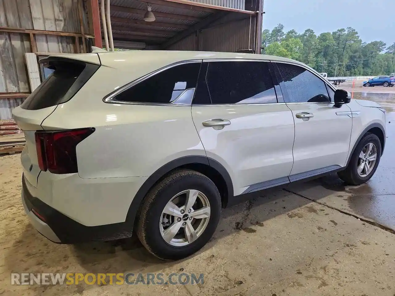 3 Photograph of a damaged car 5XYRG4JC4TG452955 KIA SORENTO 2026