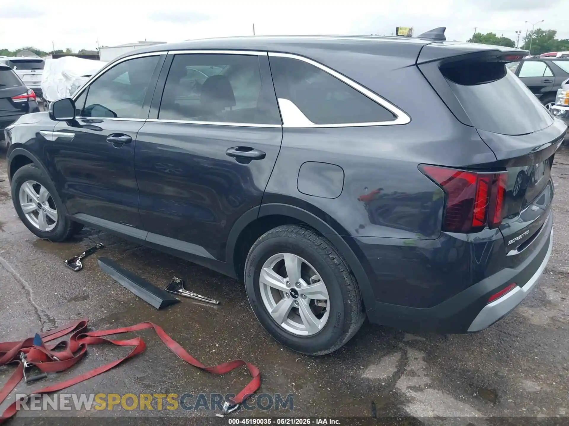 3 Photograph of a damaged car 5XYRG4JC7TG442243 KIA SORENTO 2026