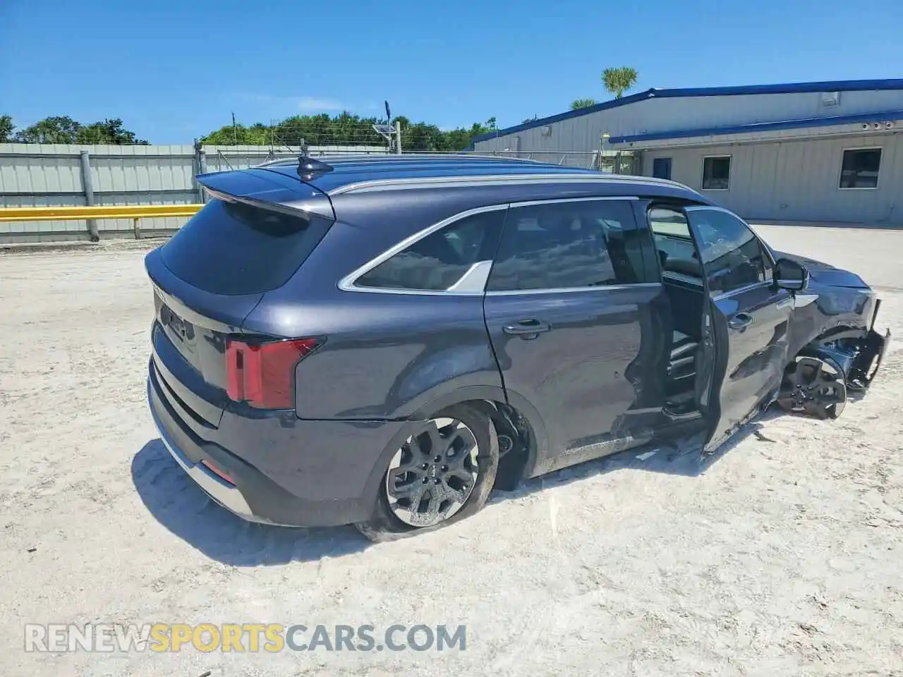 3 Photograph of a damaged car 5XYRL4JC6TG412775 KIA SORENTO 2026