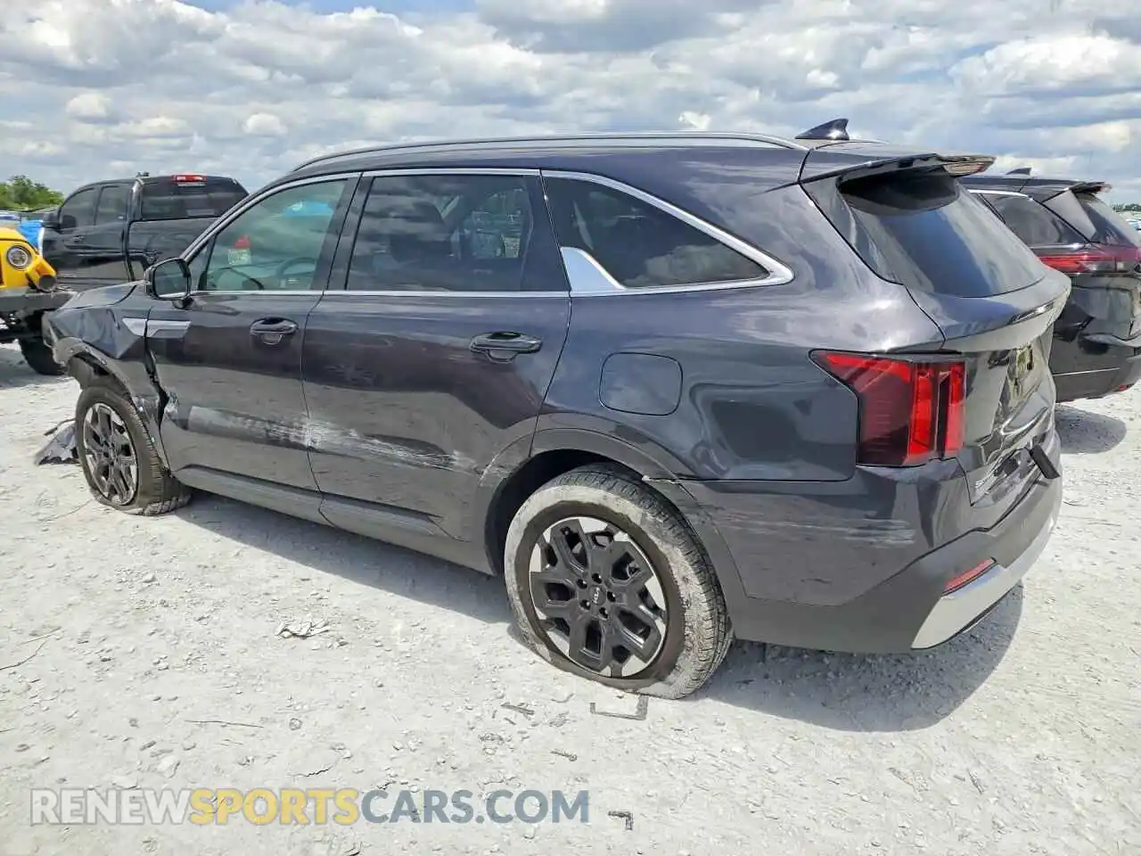 2 Photograph of a damaged car 5XYRL4JCXTG412441 KIA SORENTO 2026