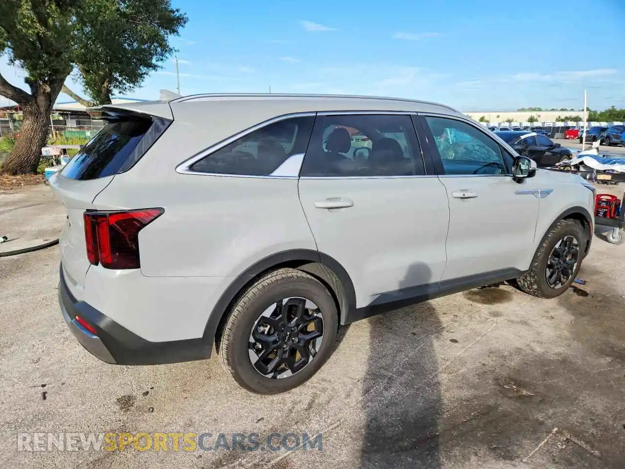 3 fotografías del automóvil dañado 5XYRL4JCXTG415260 KIA SORENTO 2026