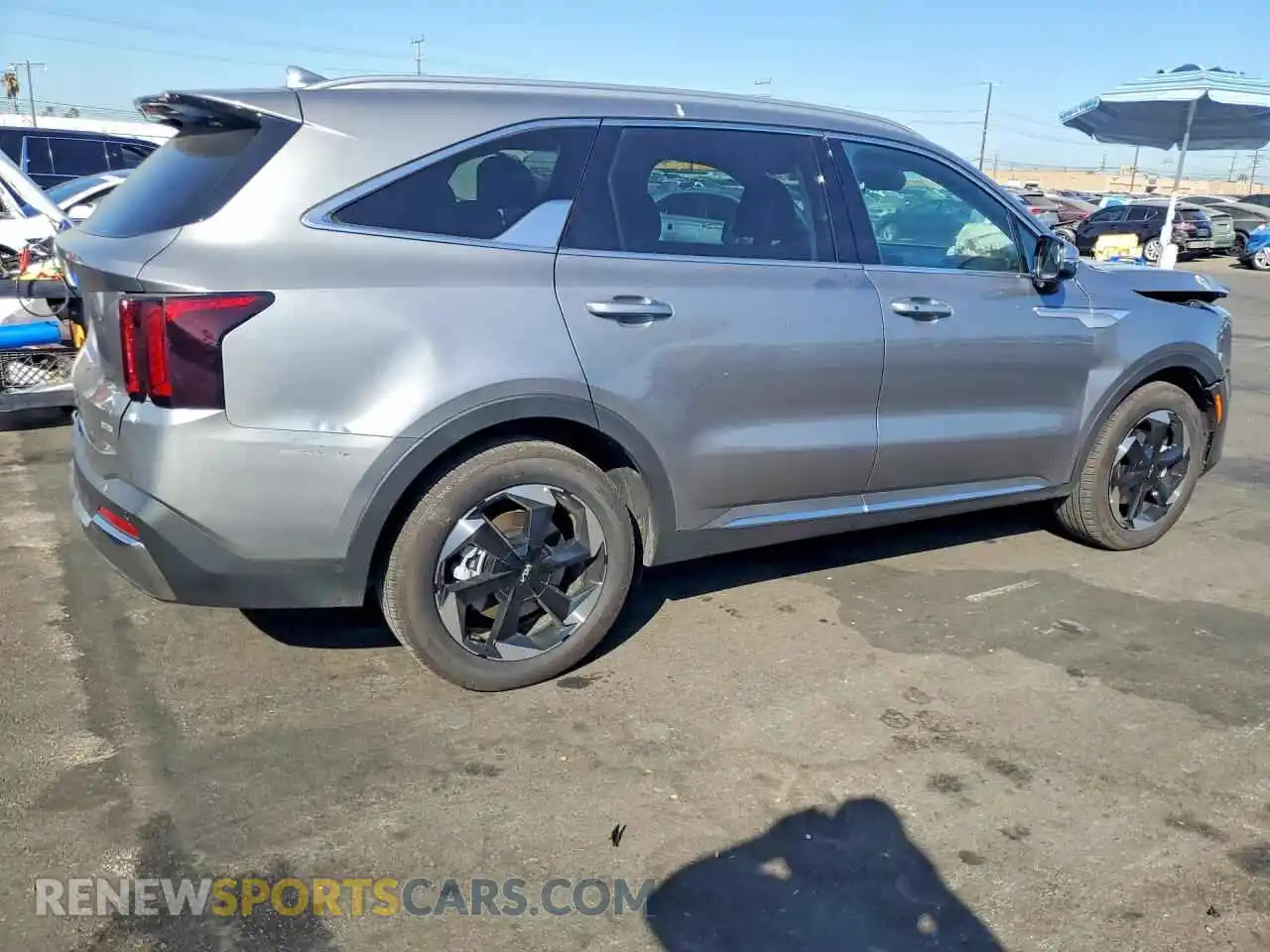 3 Photograph of a damaged car KNDRH4JGXT5476752 KIA SORENTO 2026