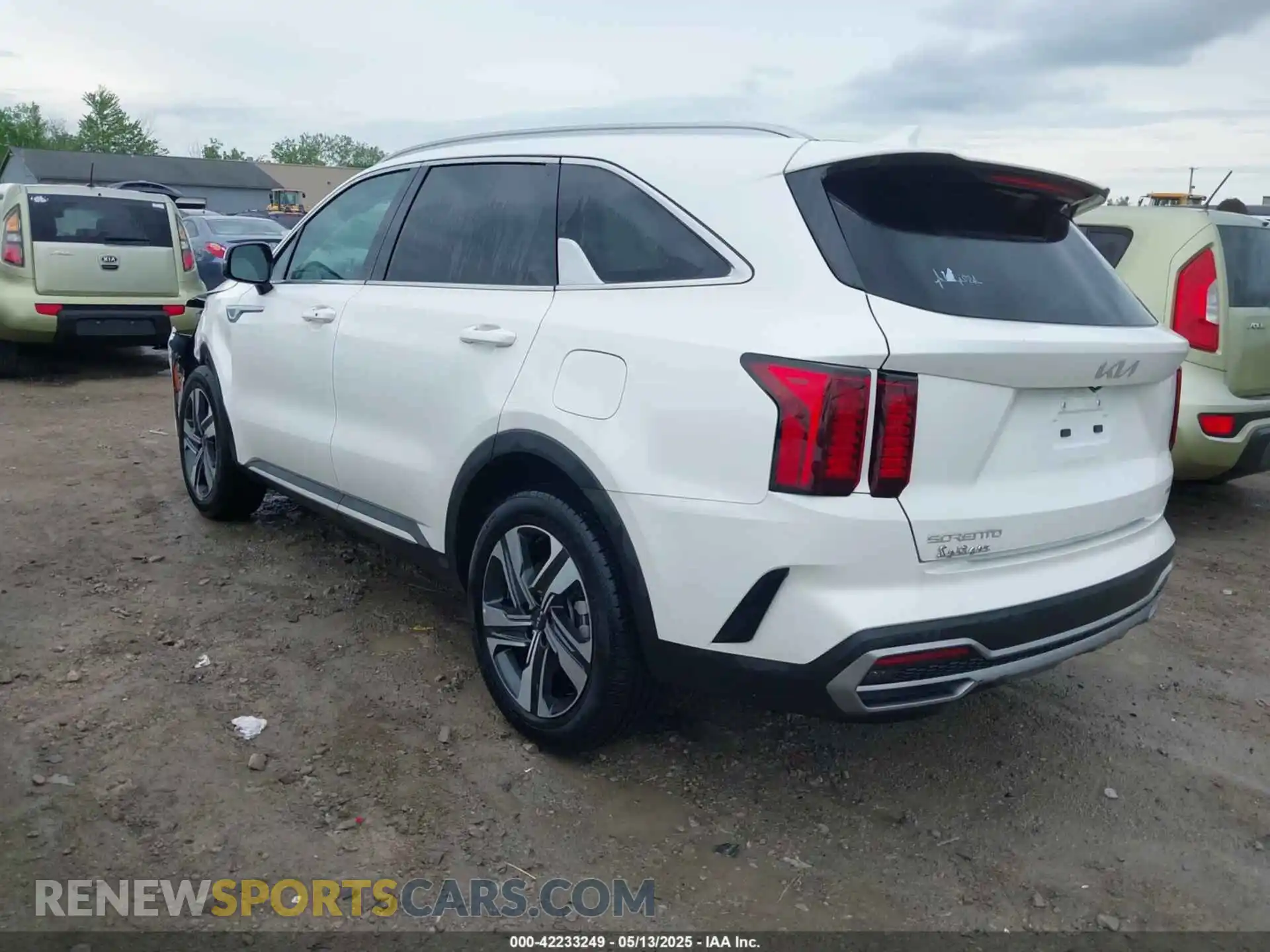 3 fotografías del automóvil dañado KNDRHDLG5P5225026 KIA SORENTO HYBRID 2023