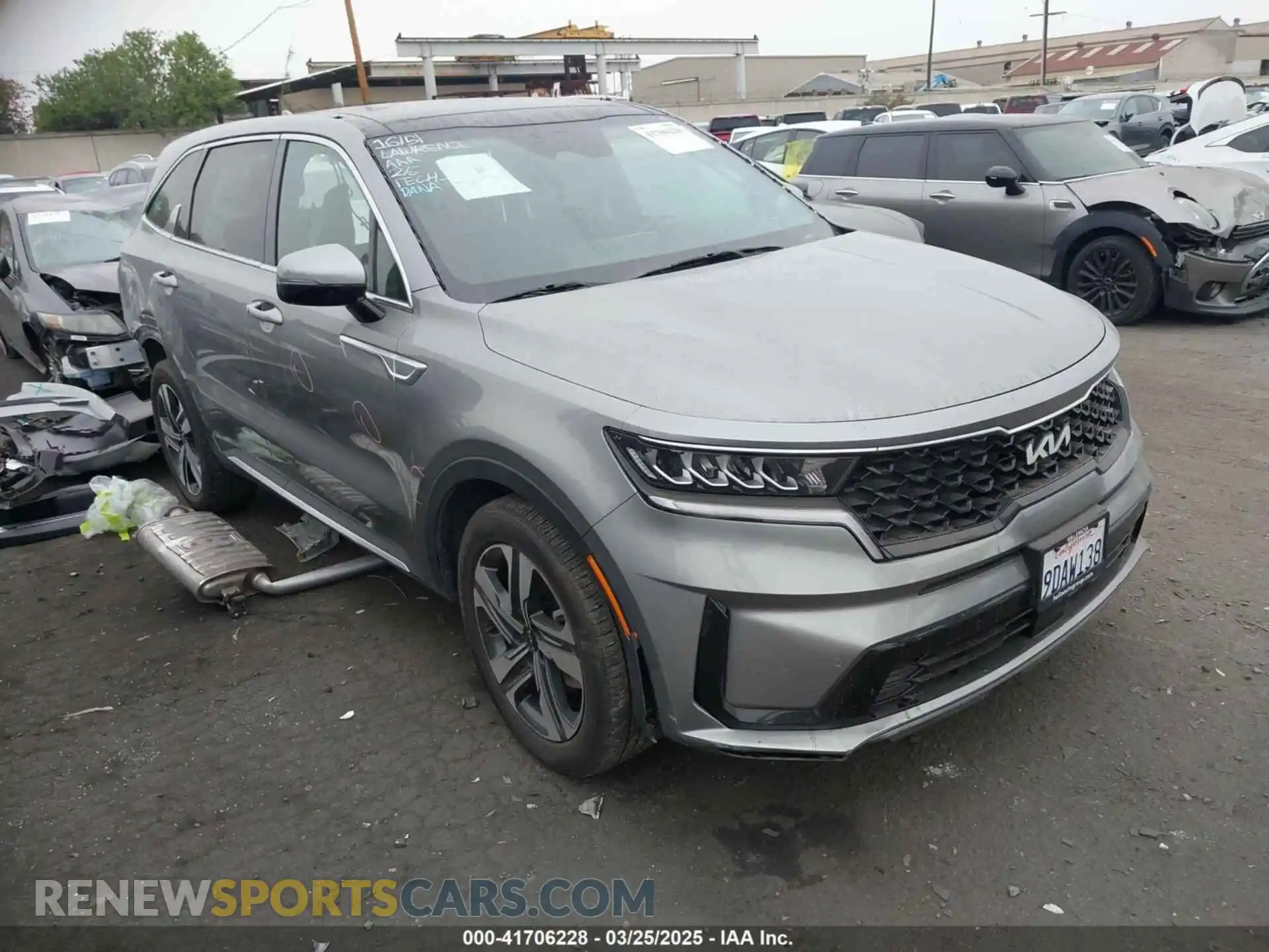 1 fotografías del automóvil dañado KNDRHDLGXP5131305 KIA SORENTO HYBRID 2023