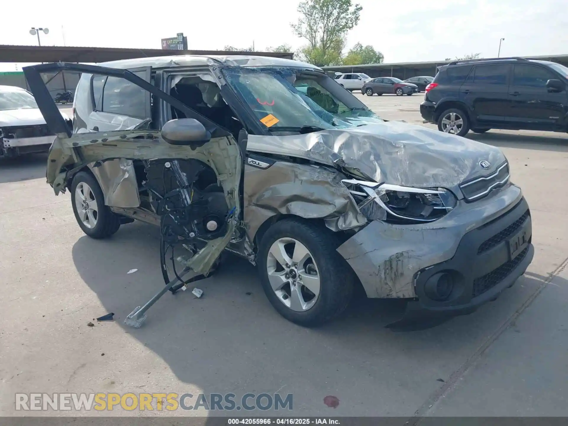 1 Photograph of a damaged car KNDJN2A21K7000214 KIA SOUL 2019