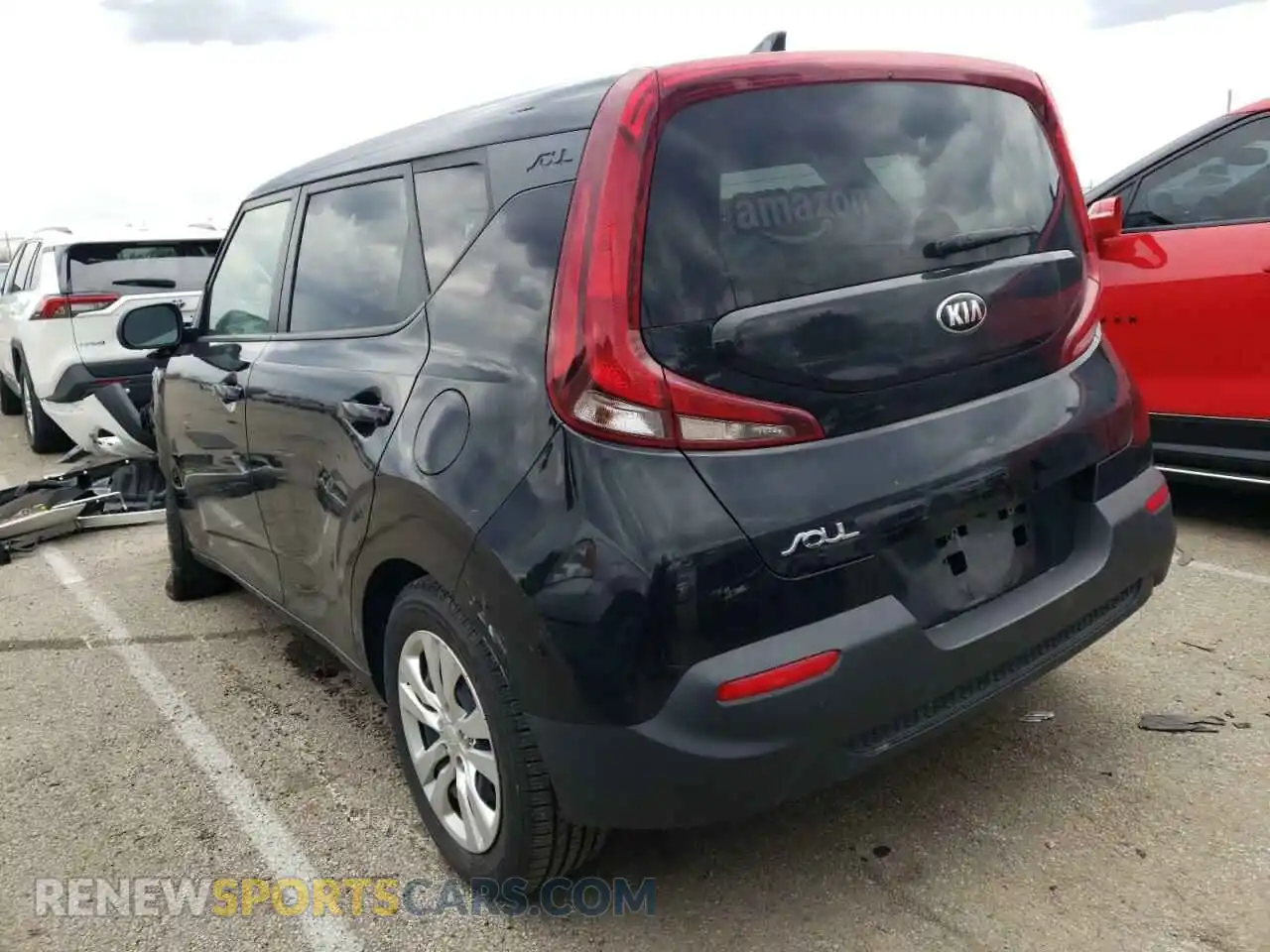 2 fotografías del automóvil dañado KNDJ23AU3L7033698 KIA SOUL 2020