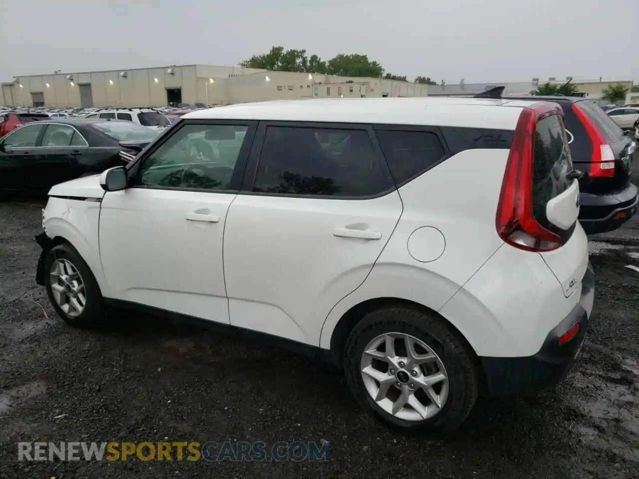 2 fotografías del automóvil dañado KNDJ23AU9L7006103 KIA SOUL 2020