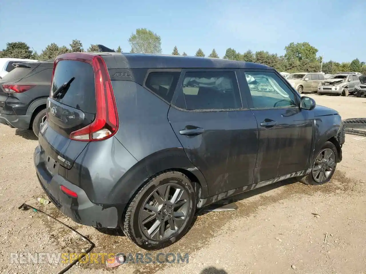 3 Photograph of a damaged car KNDJ33AU4M7740940 KIA SOUL 2021