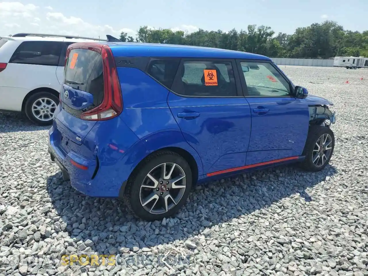 3 Photograph of a damaged car KNDJ53AF4M7738682 KIA SOUL 2021
