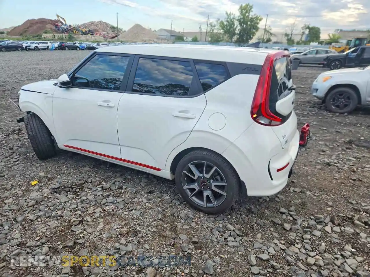 2 Photograph of a damaged car KNDJ53AF8M7144872 KIA SOUL 2021