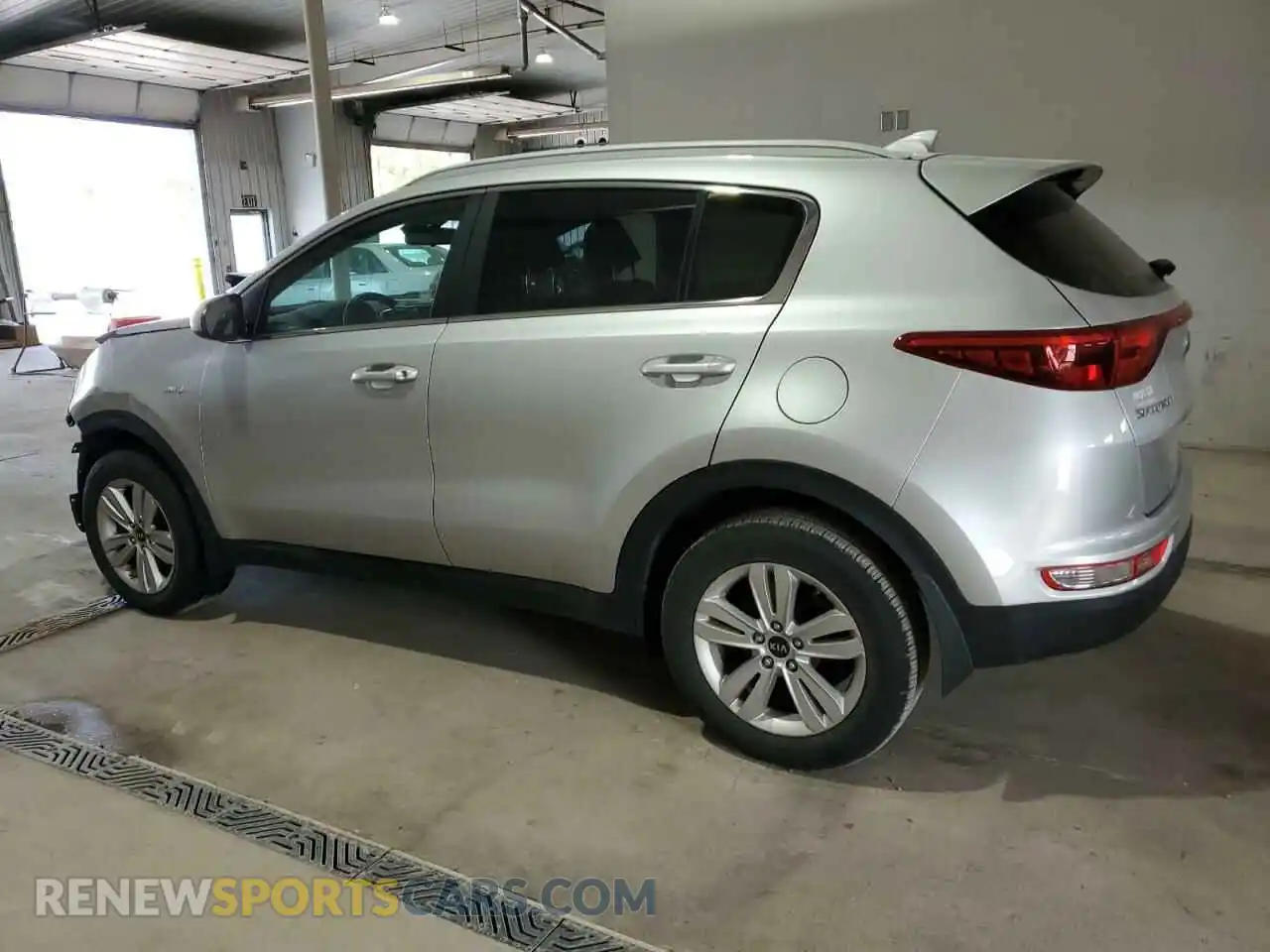 2 fotografías del automóvil dañado KNDPMCAC5K7543268 KIA SPORTAGE 2019