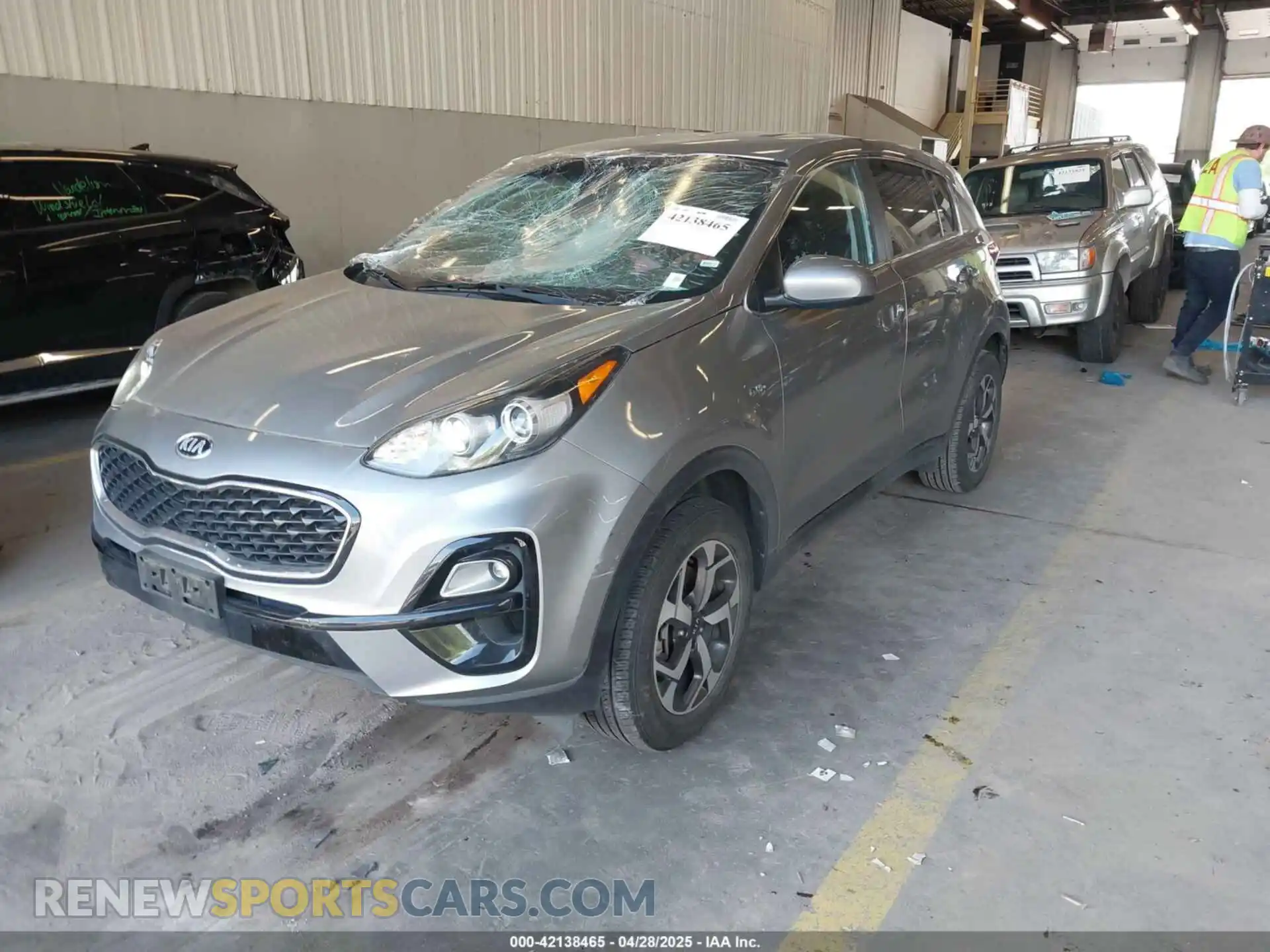 2 fotografías del automóvil dañado KNDPMCAC1L7832469 KIA SPORTAGE 2020