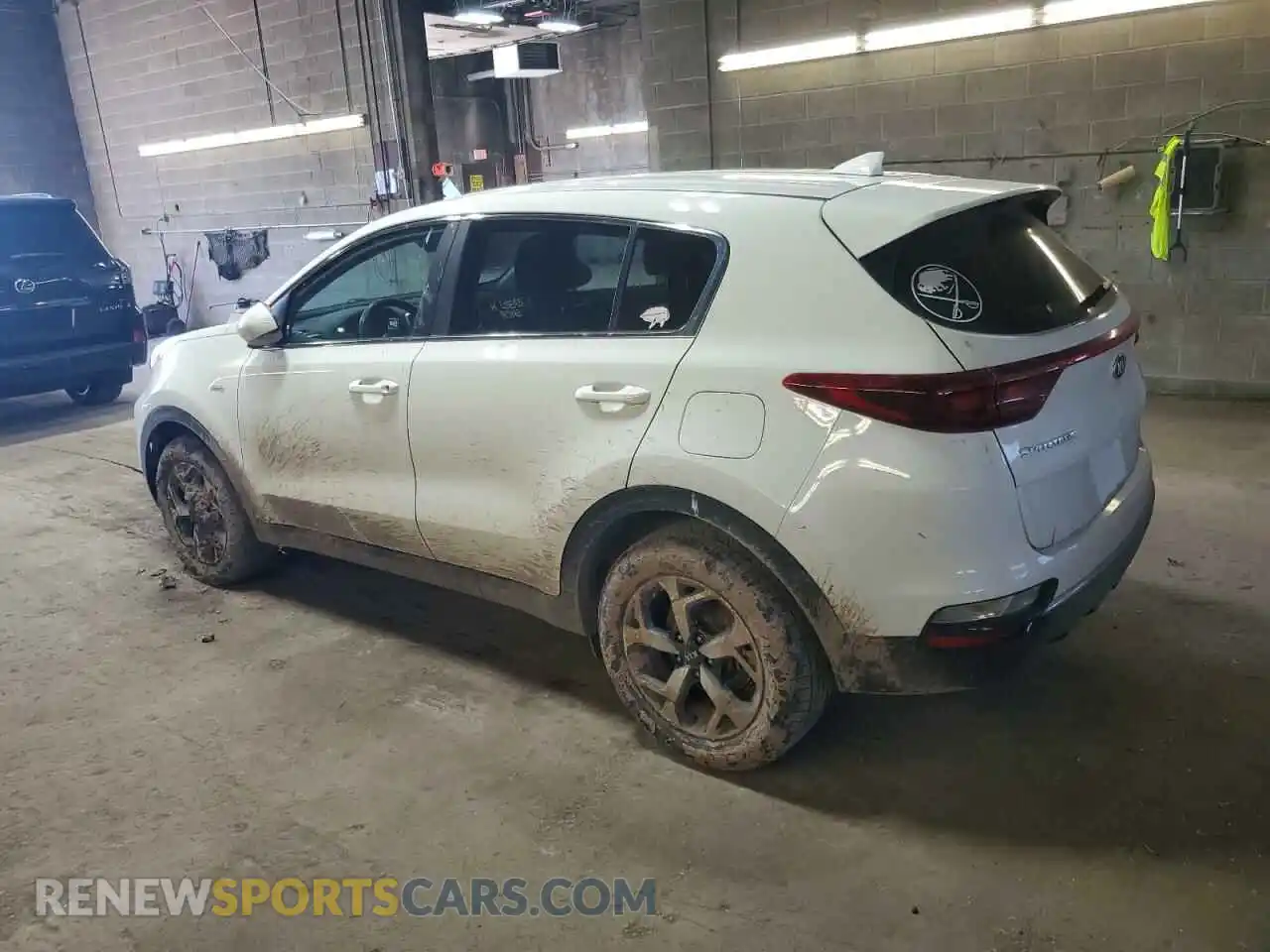2 Photograph of a damaged car KNDPMCAC2L7788532 KIA SPORTAGE 2020