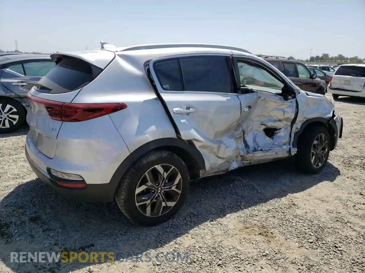 3 Photograph of a damaged car KNDPN3AC8L7780402 KIA SPORTAGE 2020