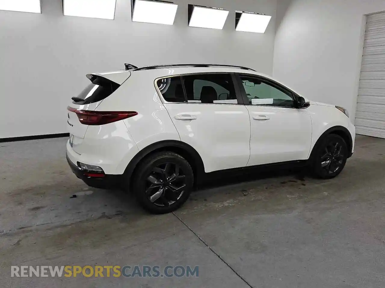 3 Photograph of a damaged car KNDP63AC9M7856286 KIA SPORTAGE 2021
