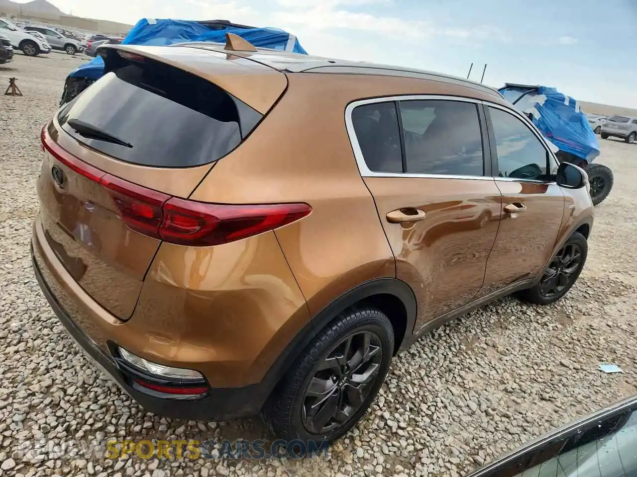 3 fotografías del automóvil dañado KNDP6CAC1M7898631 KIA SPORTAGE 2021