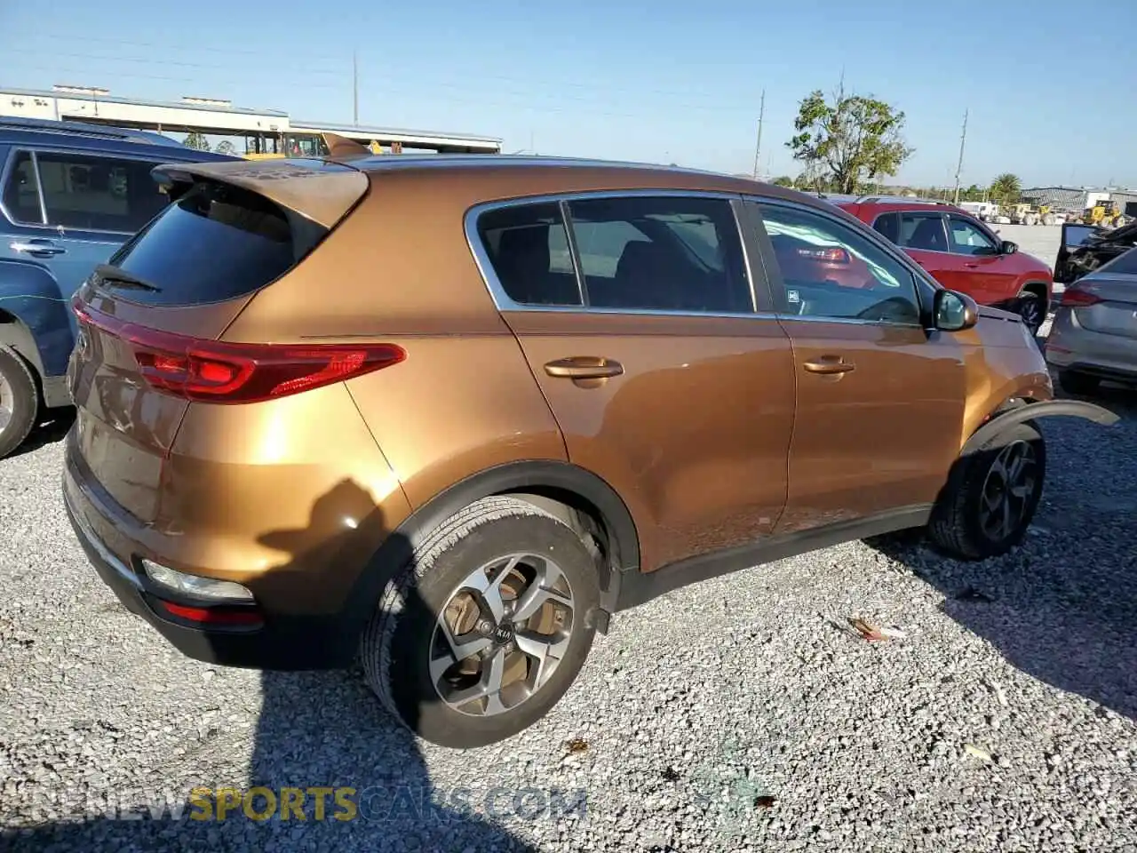 3 Photograph of a damaged car KNDPM3AC0M7852357 KIA SPORTAGE 2021