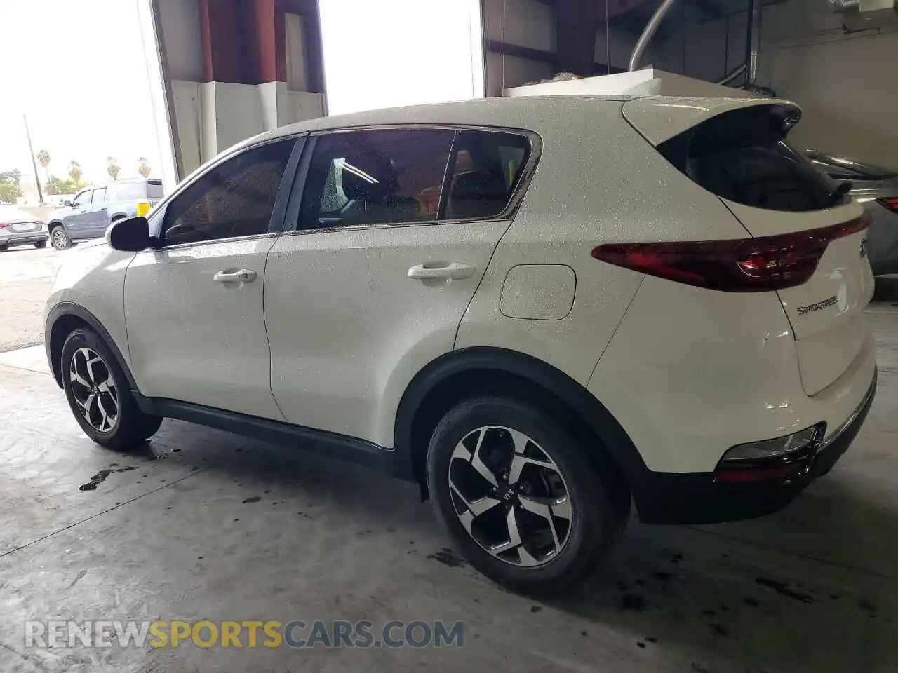 2 Photograph of a damaged car KNDPM3AC0M7863214 KIA SPORTAGE 2021