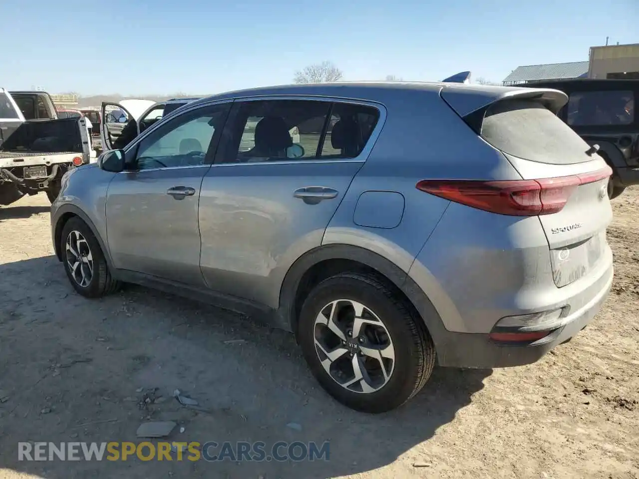 2 Фотография поврежденного автомобиля KNDPM3AC2M7911439 KIA SPORTAGE 2021