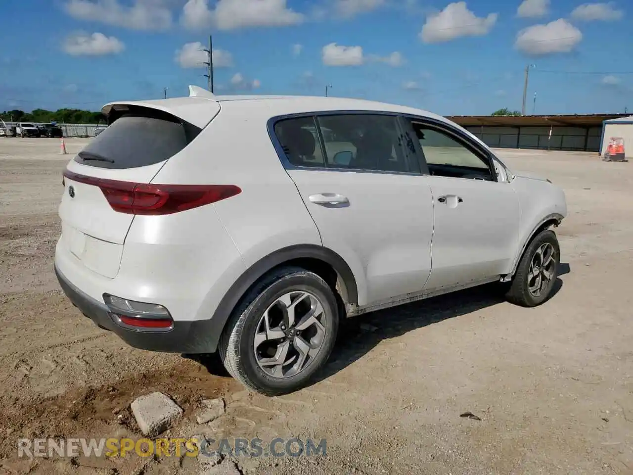 3 Photograph of a damaged car KNDPM3AC2M7940309 KIA SPORTAGE 2021