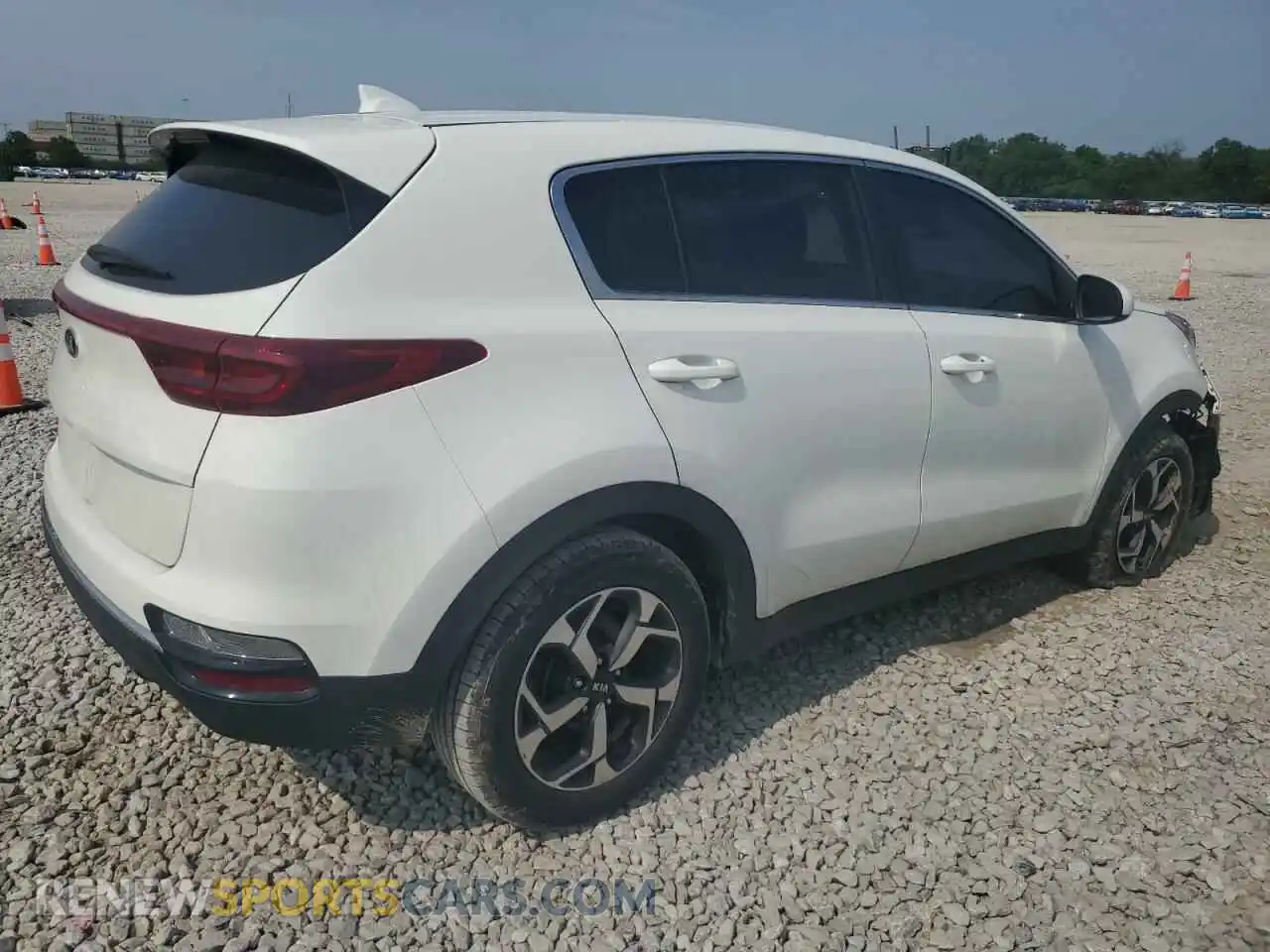 3 Photograph of a damaged car KNDPM3AC3M7906993 KIA SPORTAGE 2021
