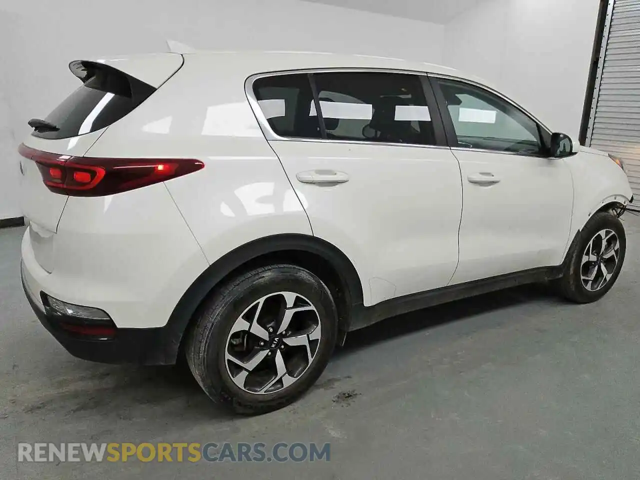 3 Photograph of a damaged car KNDPM3AC5M7926338 KIA SPORTAGE 2021