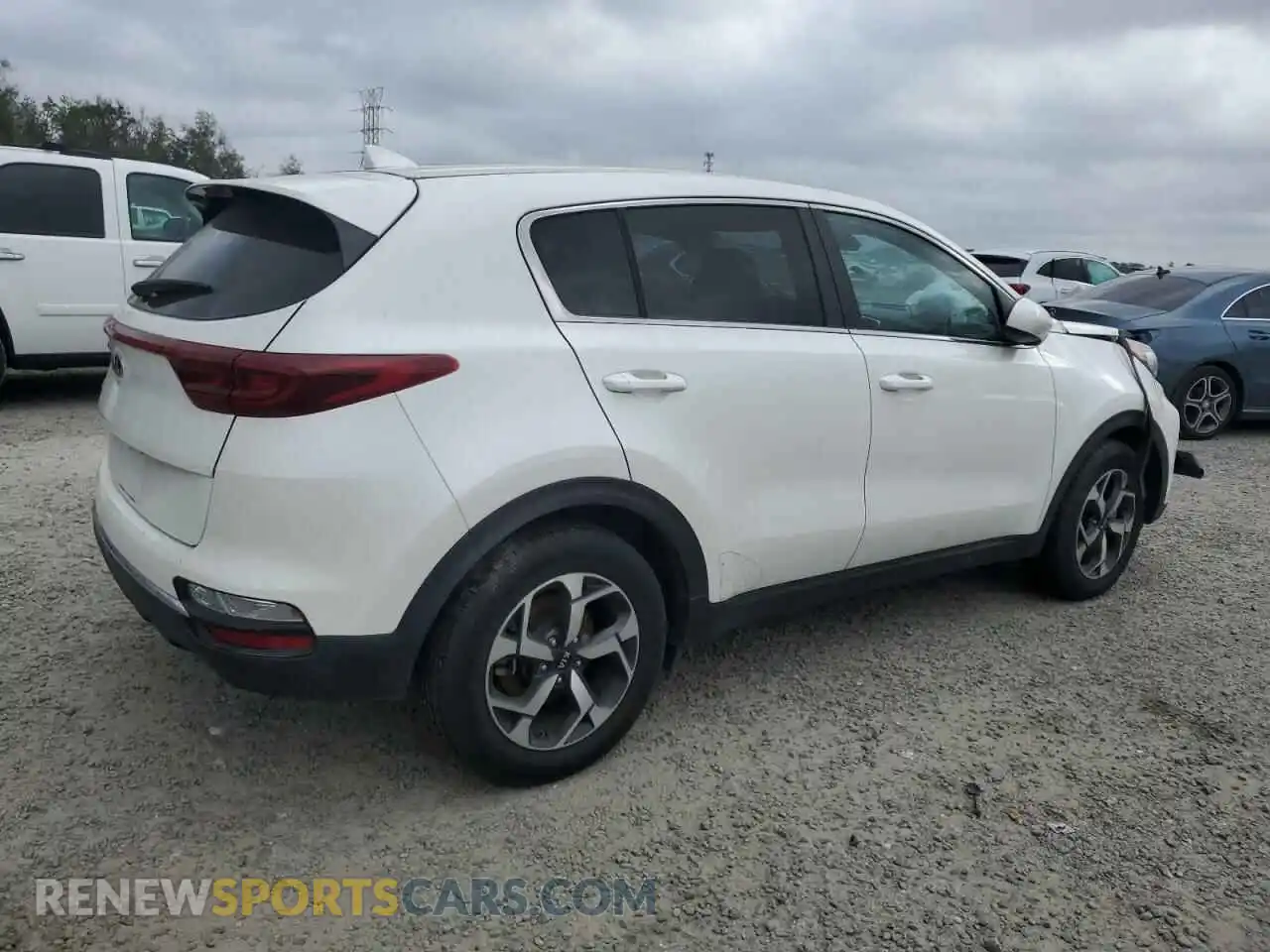 3 Photograph of a damaged car KNDPM3AC5M7938229 KIA SPORTAGE 2021
