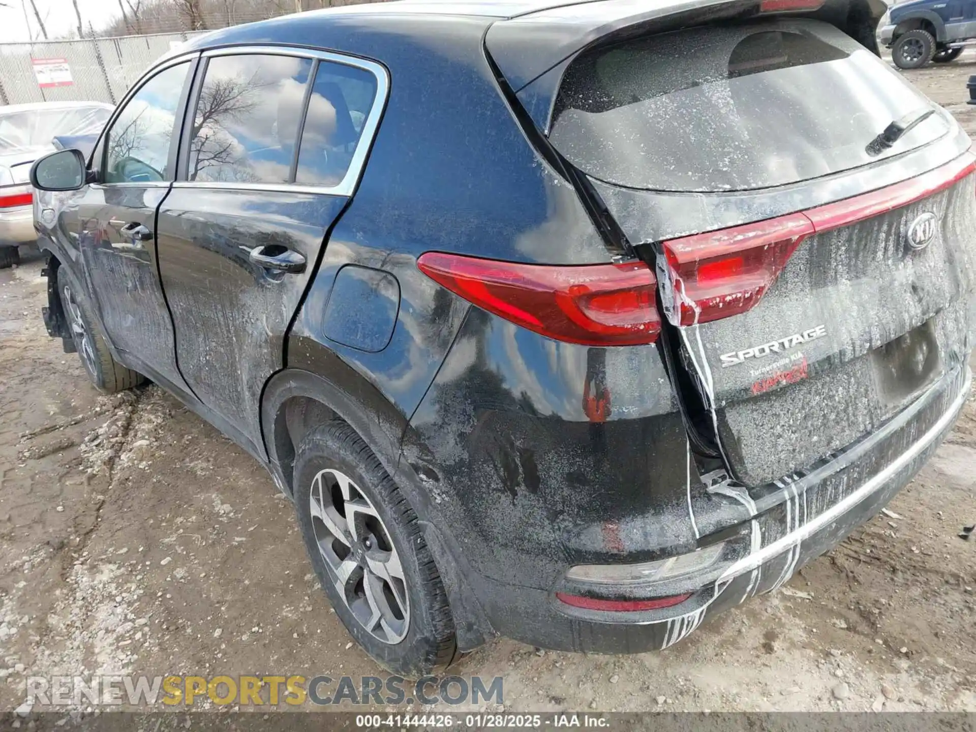 3 Photograph of a damaged car KNDPM3AC6M7845686 KIA SPORTAGE 2021