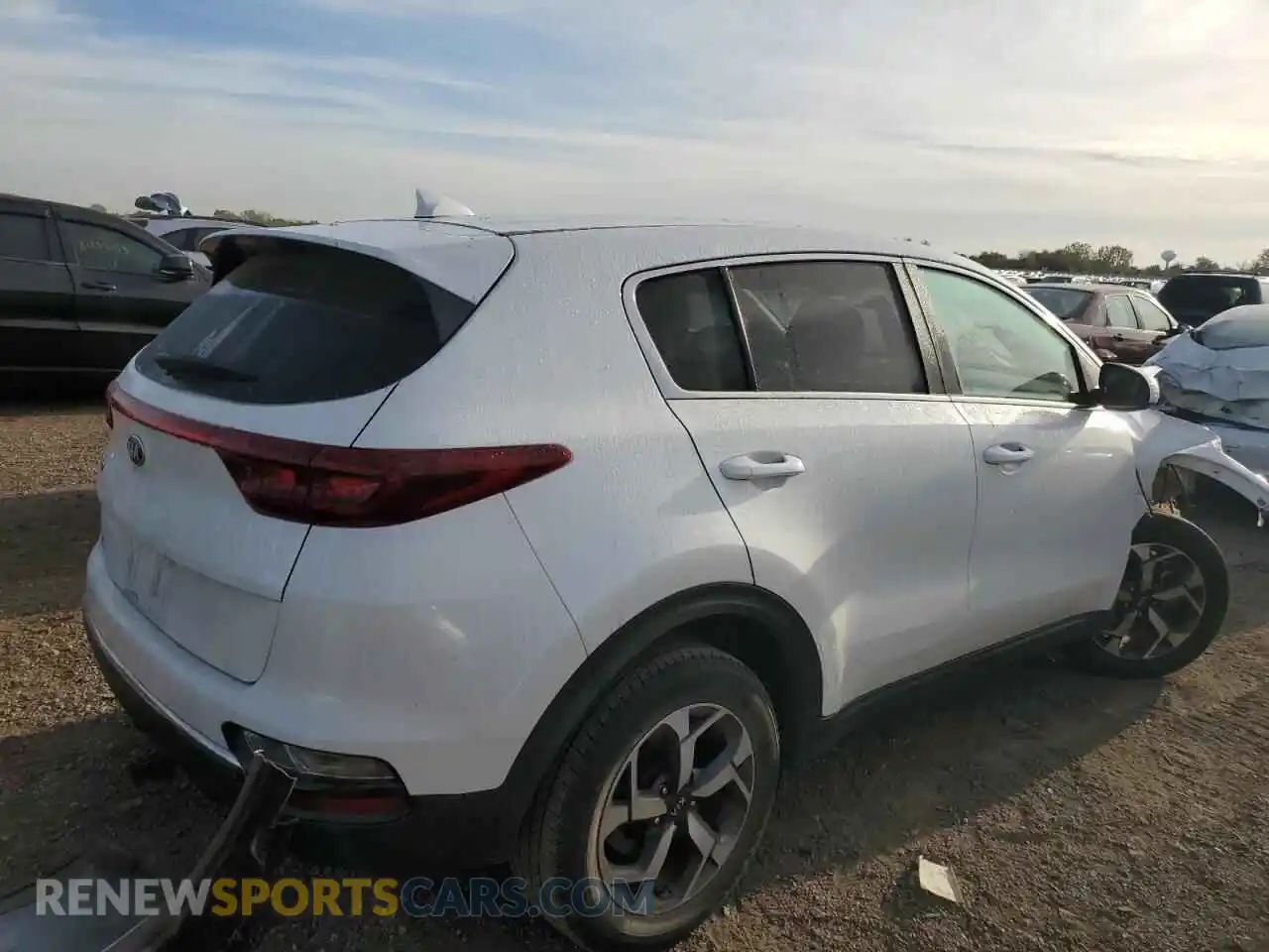 3 Photograph of a damaged car KNDPM3AC6M7913033 KIA SPORTAGE 2021