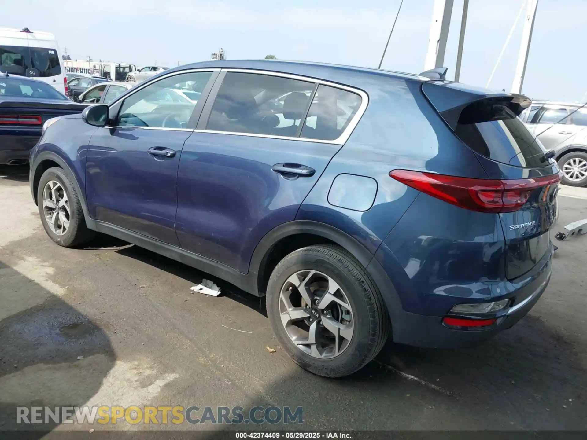3 Photograph of a damaged car KNDPM3AC6M7932102 KIA SPORTAGE 2021