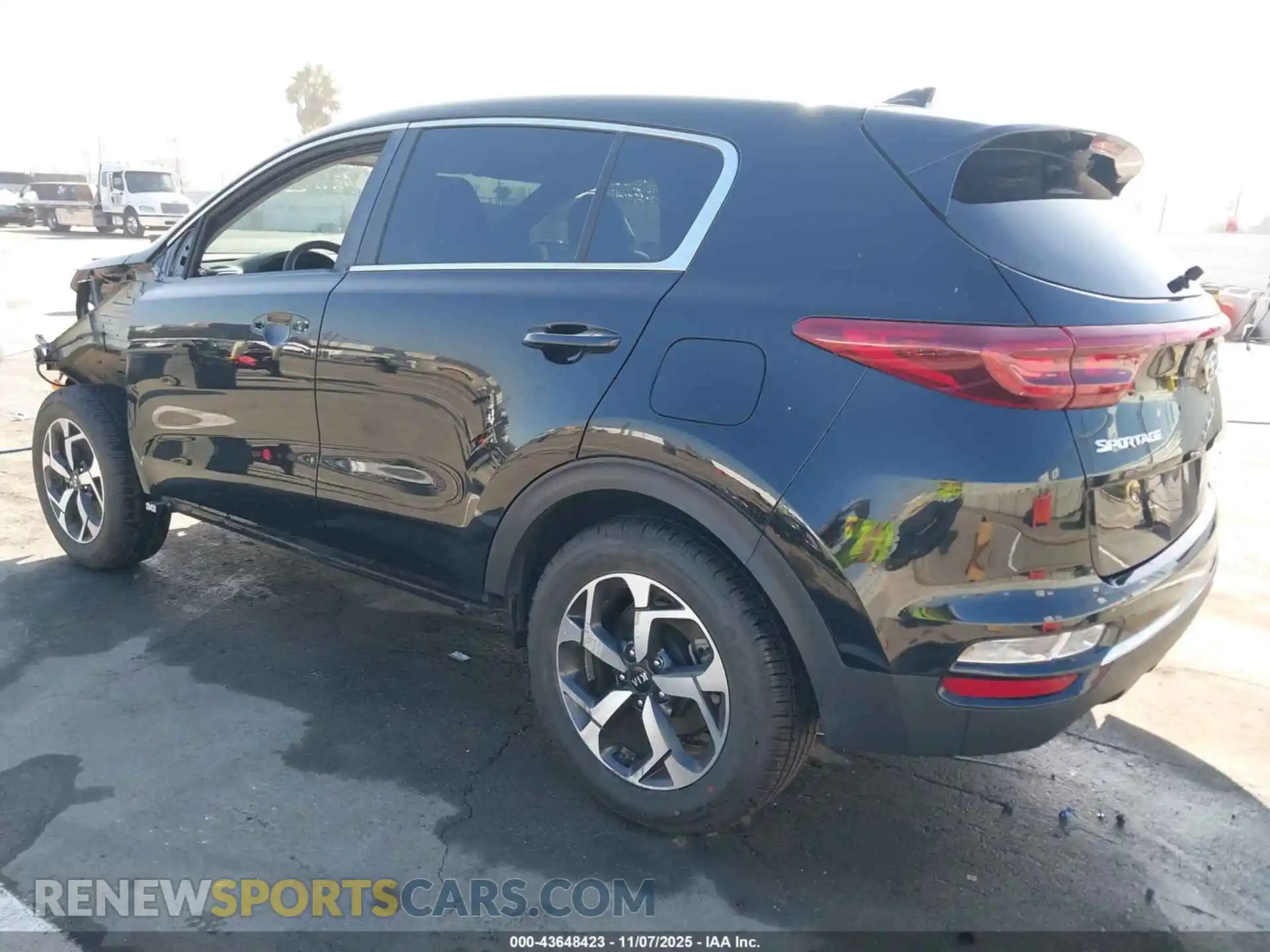 3 Photograph of a damaged car KNDPM3AC6M7933380 KIA SPORTAGE 2021