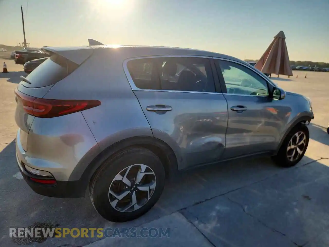 3 fotografías del automóvil dañado KNDPM3AC6M7939552 KIA SPORTAGE 2021