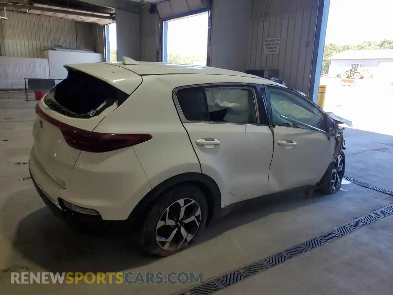 3 Photograph of a damaged car KNDPMCAC0M7944973 KIA SPORTAGE 2021