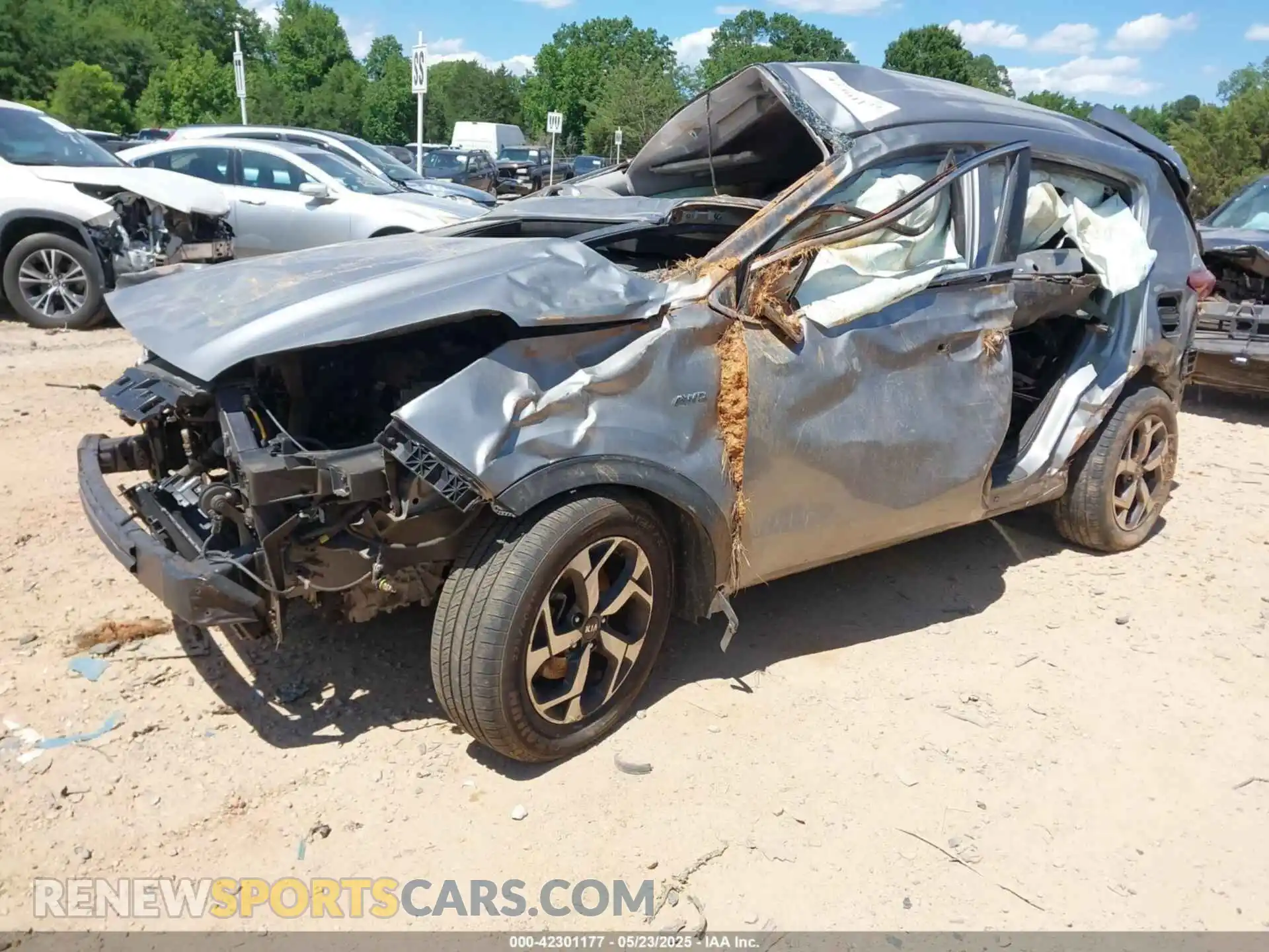 2 Photograph of a damaged car KNDPMCAC1M7847670 KIA SPORTAGE 2021