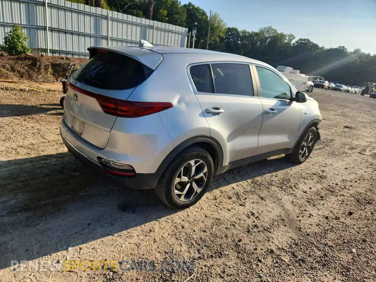 3 Photograph of a damaged car KNDPMCAC3M7931909 KIA SPORTAGE 2021