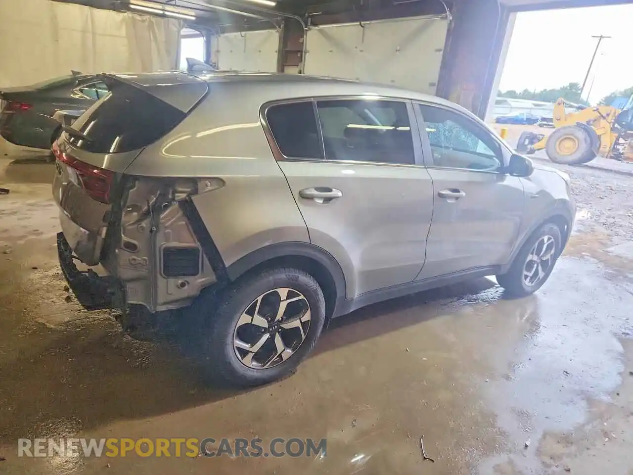 3 Photograph of a damaged car KNDPMCAC5M7887217 KIA SPORTAGE 2021