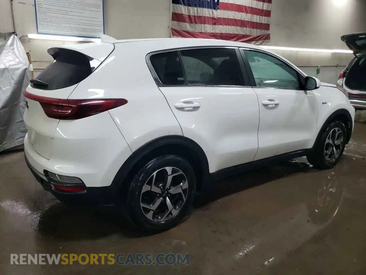 3 Photograph of a damaged car KNDPMCAC6M7864304 KIA SPORTAGE 2021
