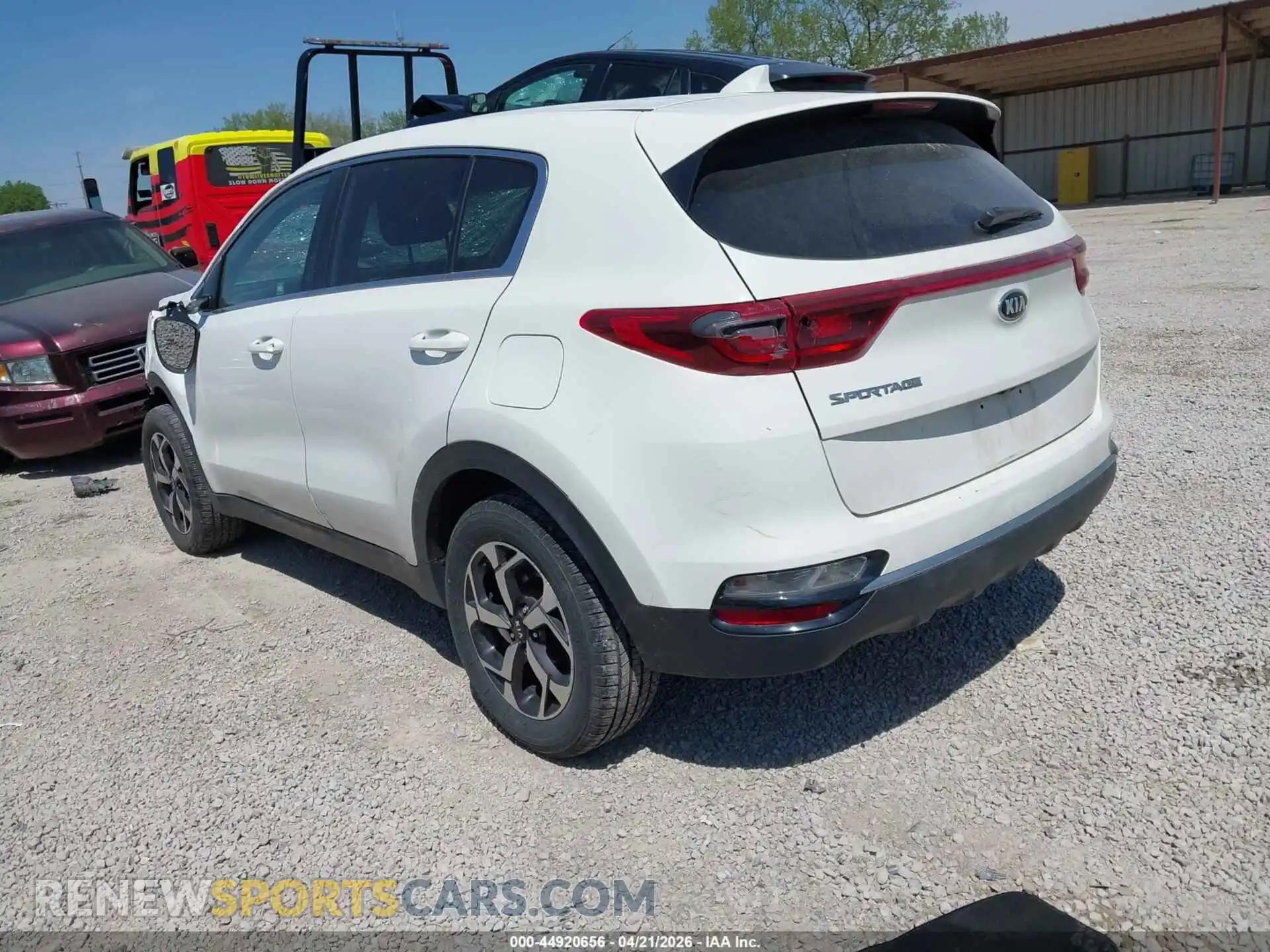 3 Photograph of a damaged car KNDPMCAC7M7864358 KIA SPORTAGE 2021