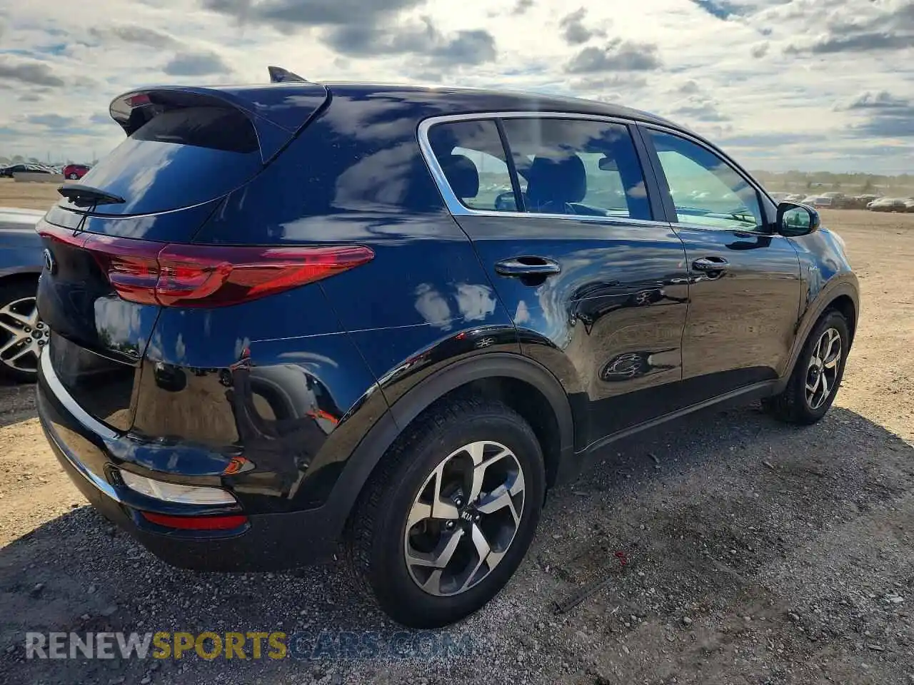 3 Photograph of a damaged car KNDPMCAC7M7914403 KIA SPORTAGE 2021