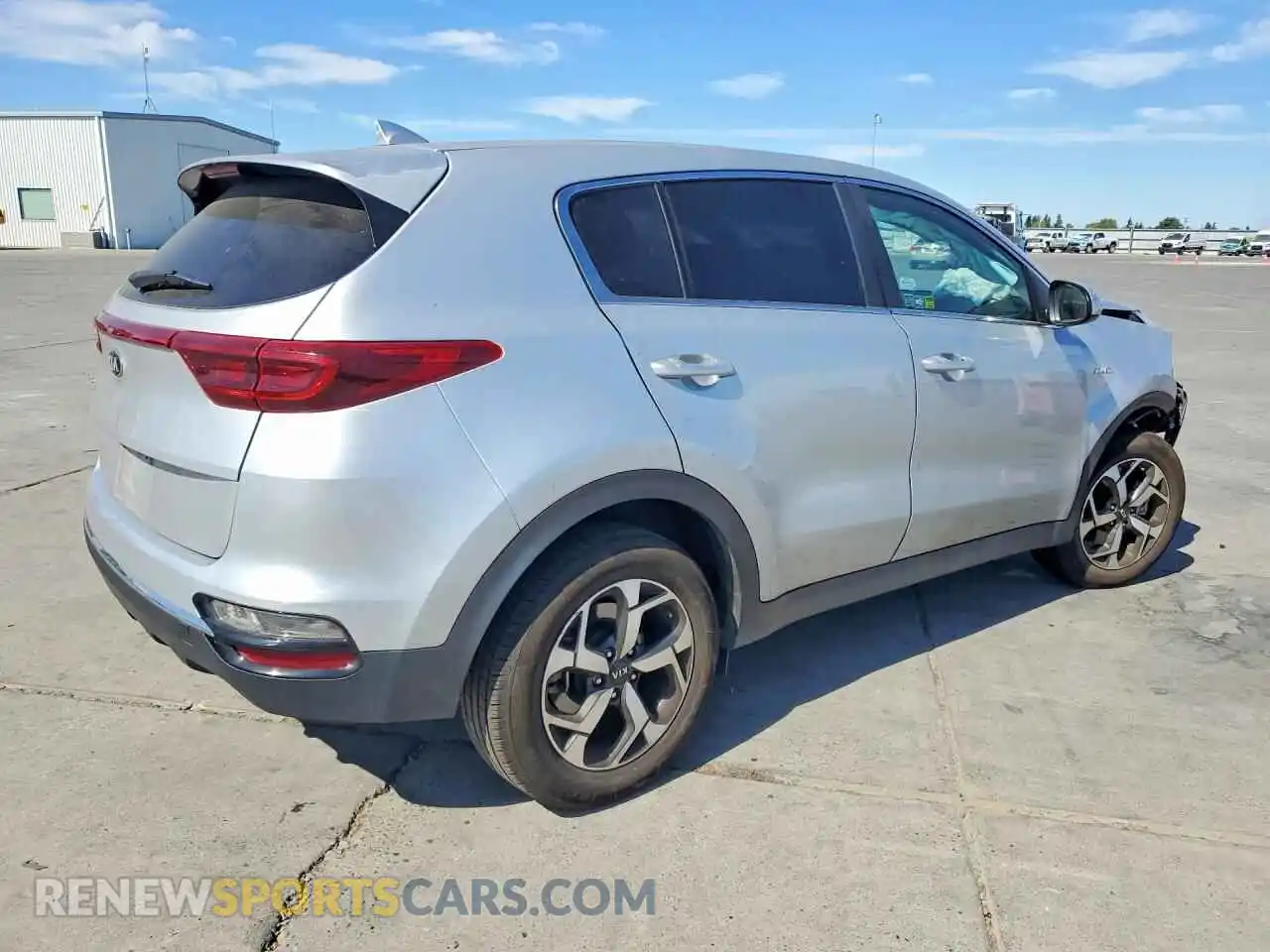 3 Photograph of a damaged car KNDPMCAC8M7861355 KIA SPORTAGE 2021