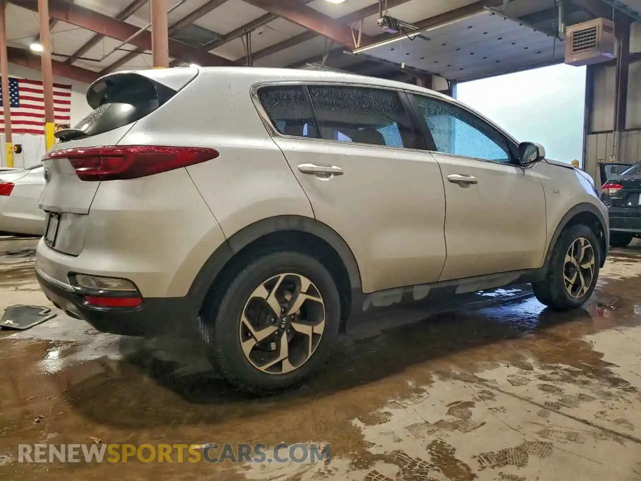 3 Photograph of a damaged car KNDPMCAC8M7899779 KIA SPORTAGE 2021