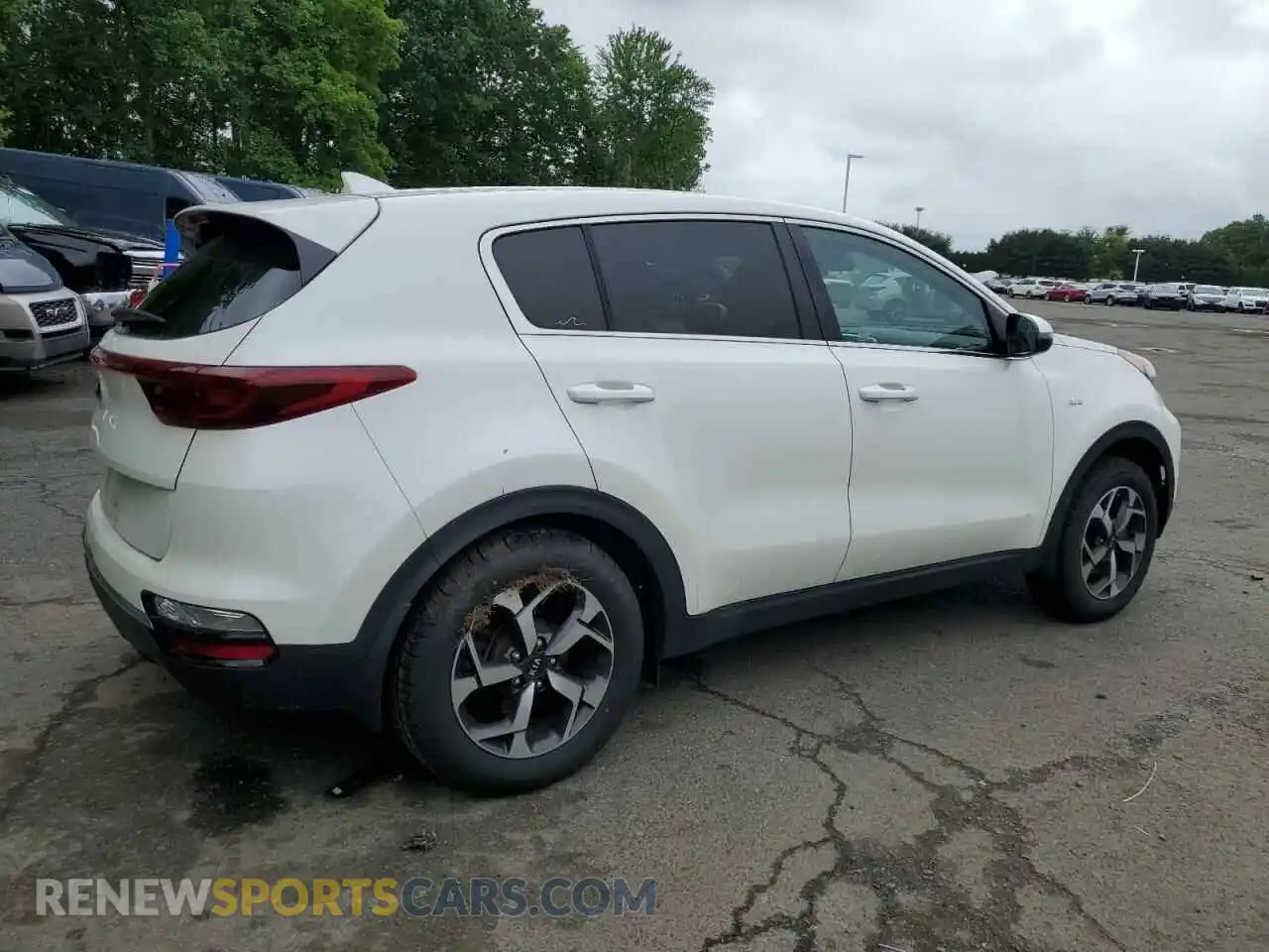 3 Photograph of a damaged car KNDPMCAC8M7905080 KIA SPORTAGE 2021