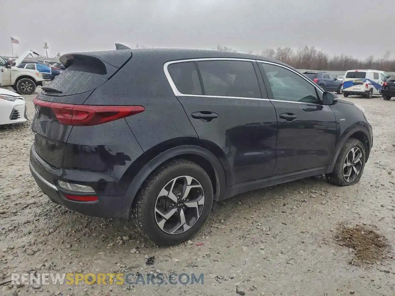 3 Photograph of a damaged car KNDPMCAC8M7915107 KIA SPORTAGE 2021
