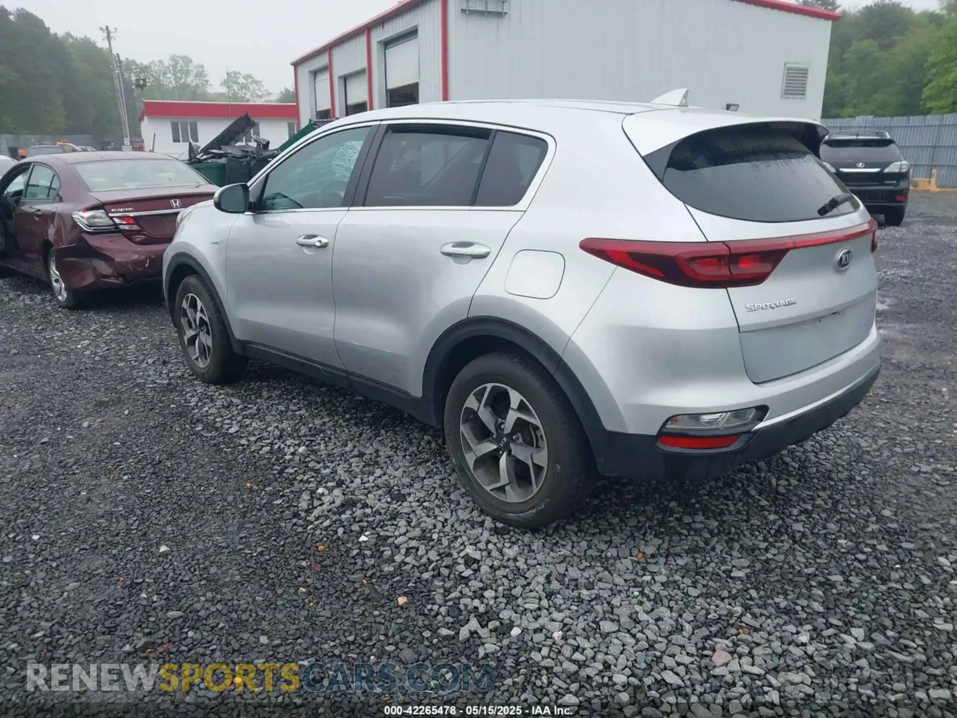 3 Photograph of a damaged car KNDPMCAC8M7915382 KIA SPORTAGE 2021