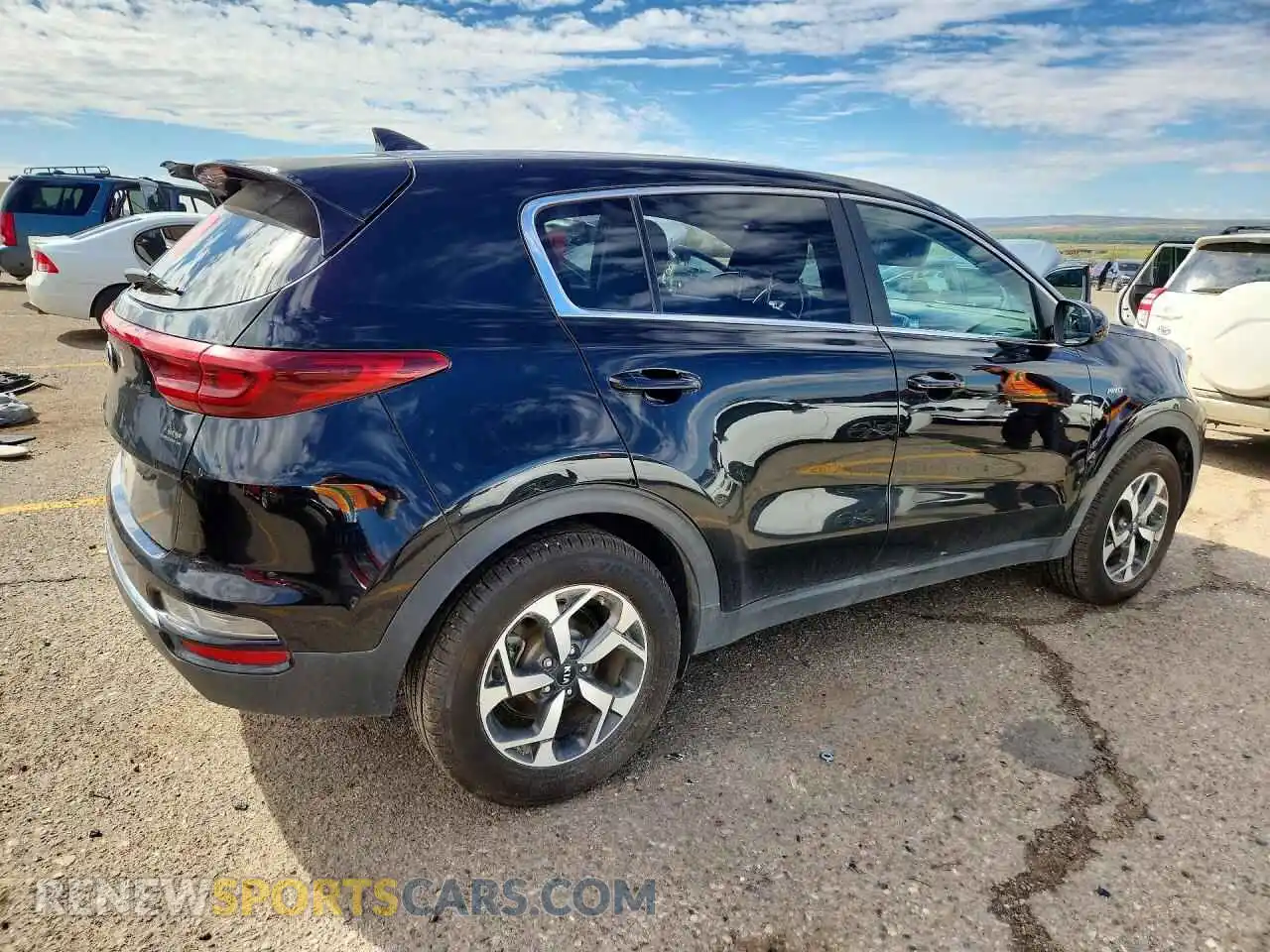 3 Photograph of a damaged car KNDPMCAC8M7915401 KIA SPORTAGE 2021