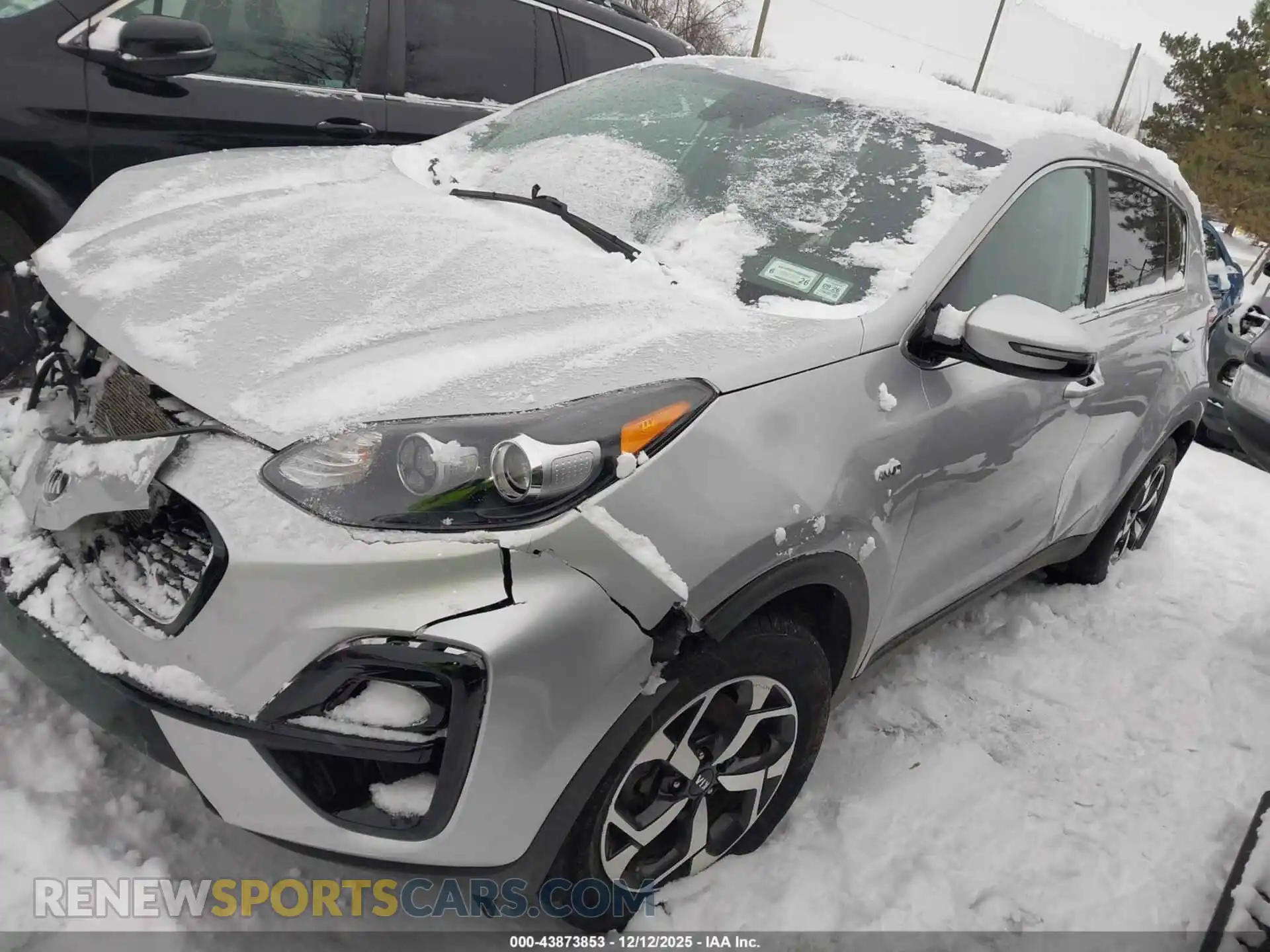 2 Photograph of a damaged car KNDPMCAC8M7935230 KIA SPORTAGE 2021