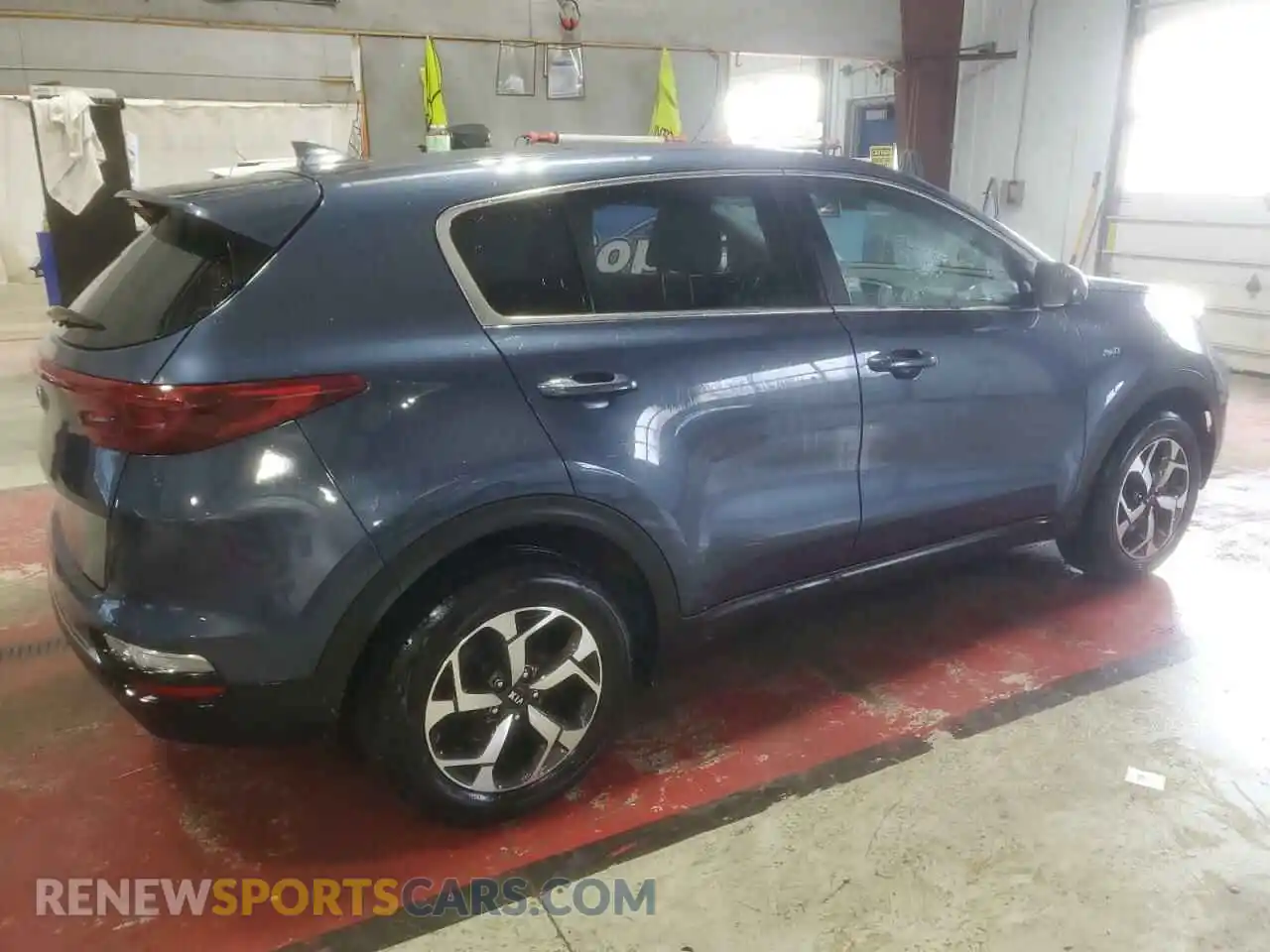3 Photograph of a damaged car KNDPMCAC9M7882022 KIA SPORTAGE 2021