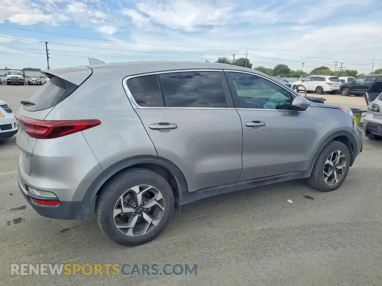 3 Photograph of a damaged car KNDPMCAC9M7943126 KIA SPORTAGE 2021