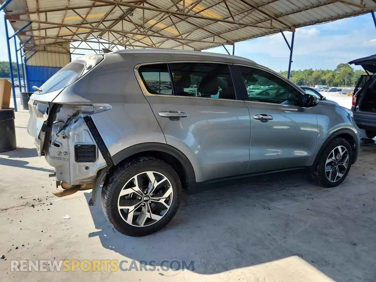 3 Photograph of a damaged car KNDPN3AC1M7845186 KIA SPORTAGE 2021
